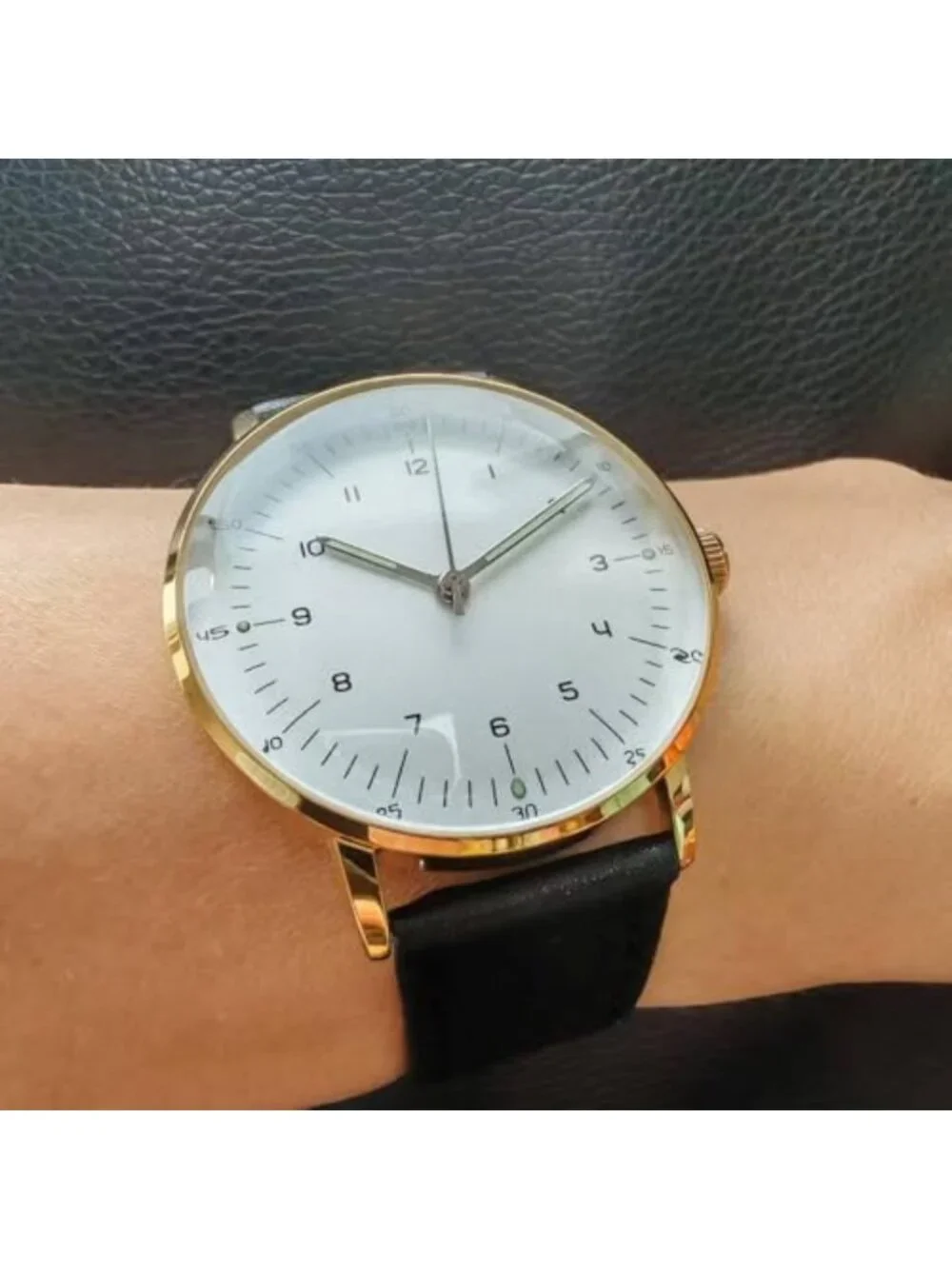 Vintage Mechanical Watch with Domed Glass, 40mm Case, Casual Minimalist Design